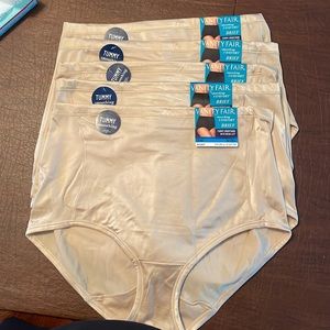 Vanity Fair Lingerie 5 pair Smoothing Comfort Brief Panties